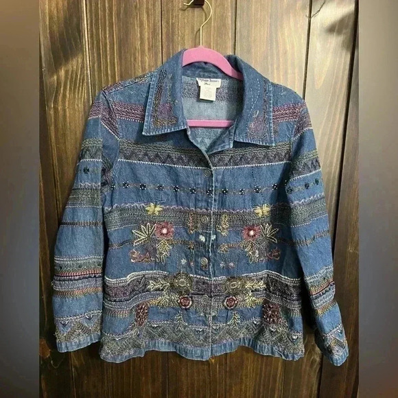 Vintage Floral Embroidered Denim Jacket. Perfect for Spring. Size:10/12 - Picture 4 of 12